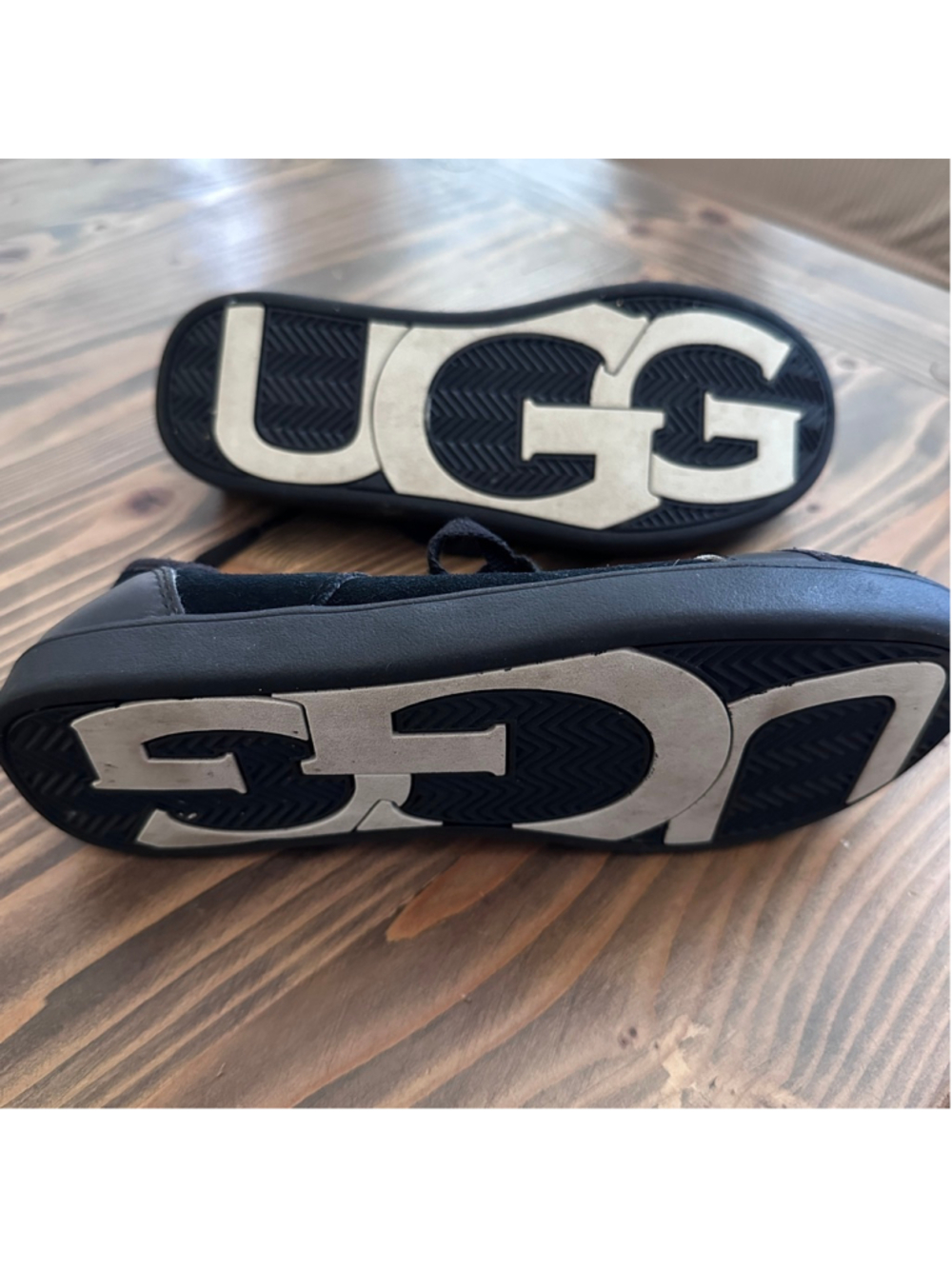 UGG Black Suede Lace Up Sneakers Size 3 Kids Youth Logo Sole - Picture 7 of 7